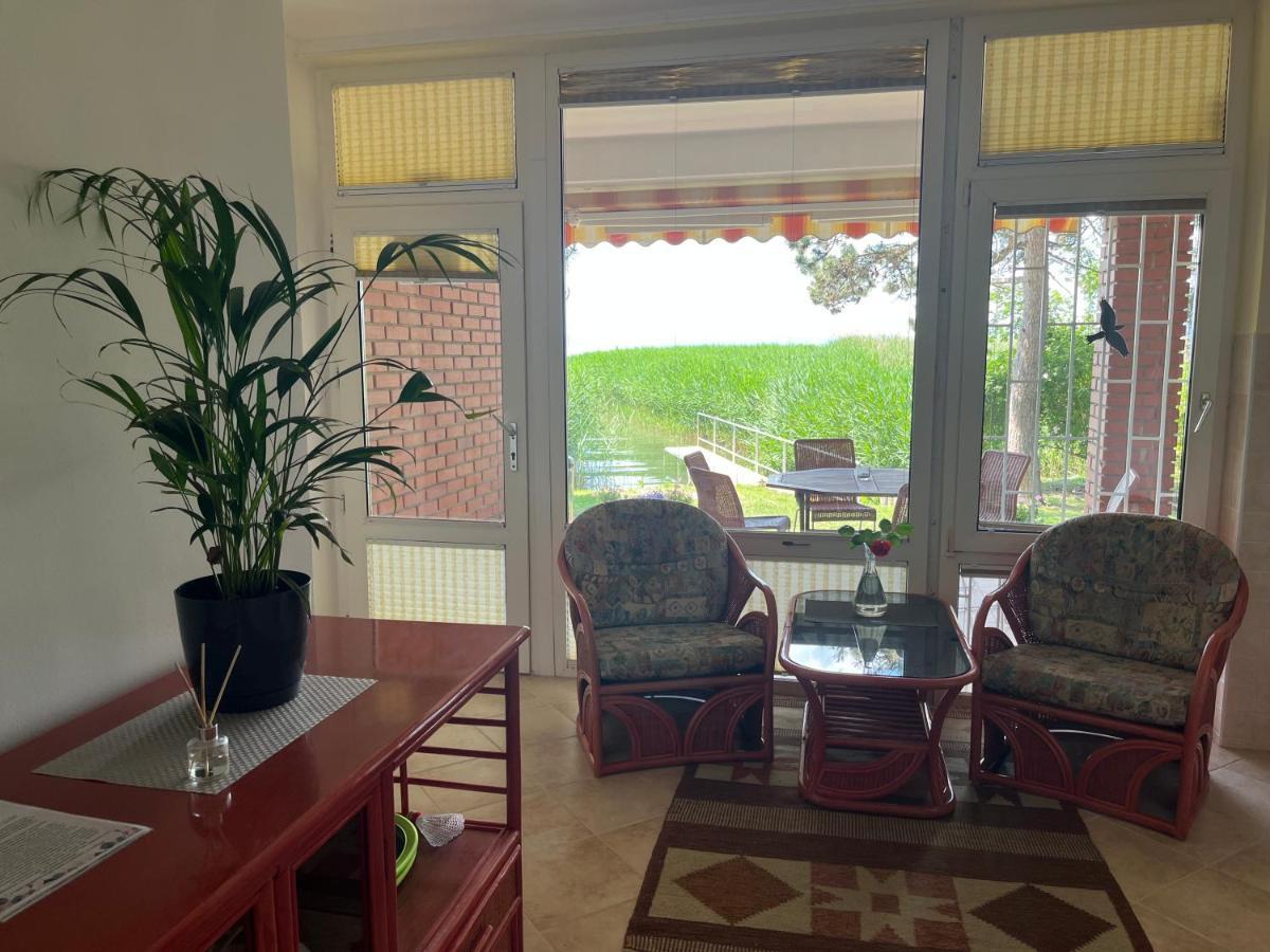Casa Di Bianca - Koezvetlen Vizparti Nyaralo Lägenhet Siófok Exteriör bild