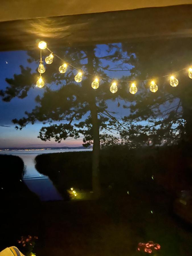 Casa Di Bianca - Koezvetlen Vizparti Nyaralo Lägenhet Siófok Exteriör bild