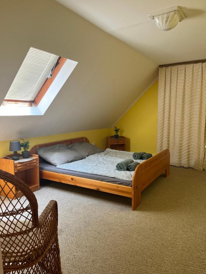 Casa Di Bianca - Koezvetlen Vizparti Nyaralo Lägenhet Siófok Exteriör bild
